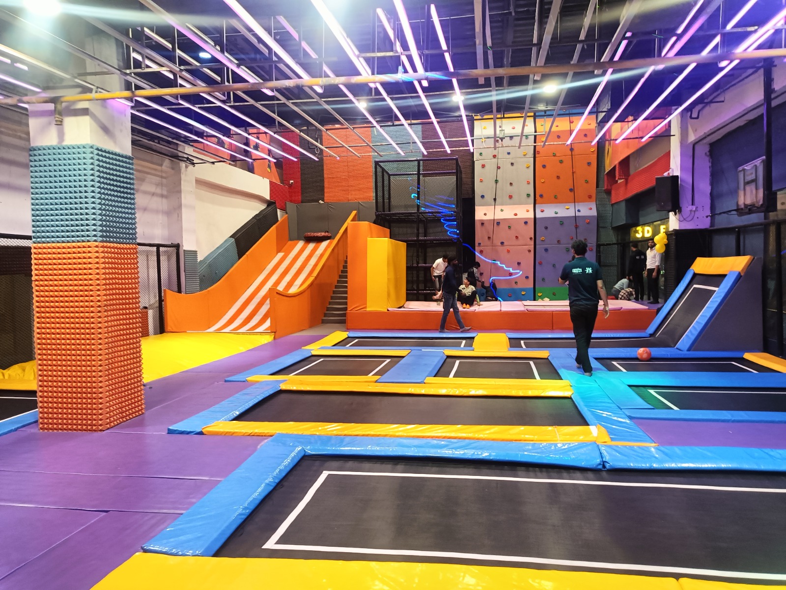 JUMPING KINGDOM